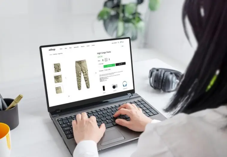 Rincian komponen biaya pembuatan website e-commerce